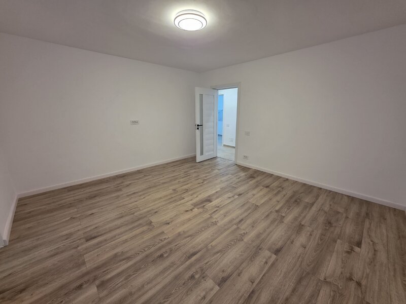 Baba Novac intersectie Campia Libertatii, 5 minute parc IOR, centrala.